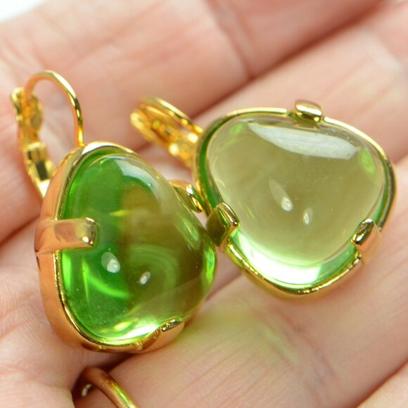 Kenneth Jay Lane KJL Gold-tone Resin Cabochon Earrings - Picture 4 of 5